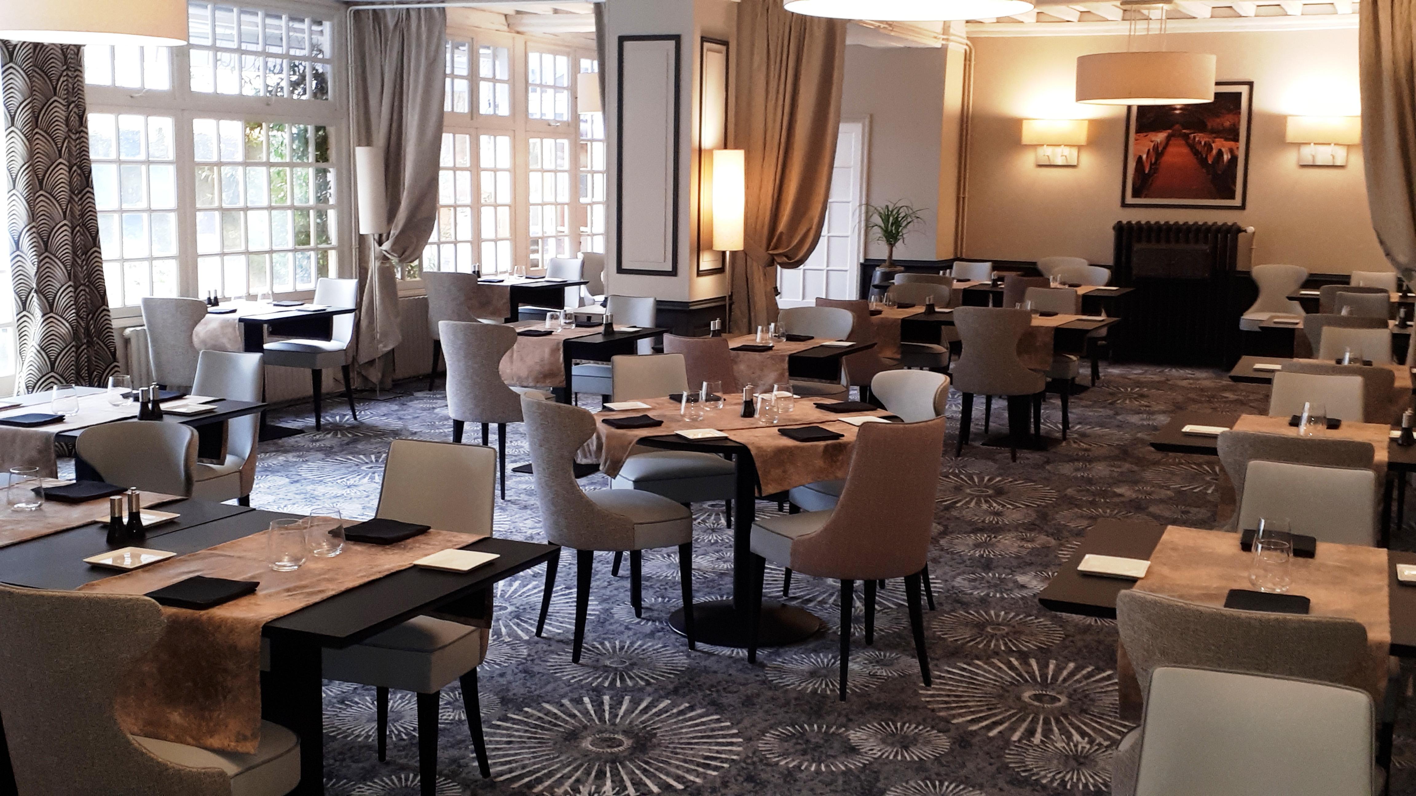 Le Lion D'or Et Restaurant La Table Du Lion Hotel 4*