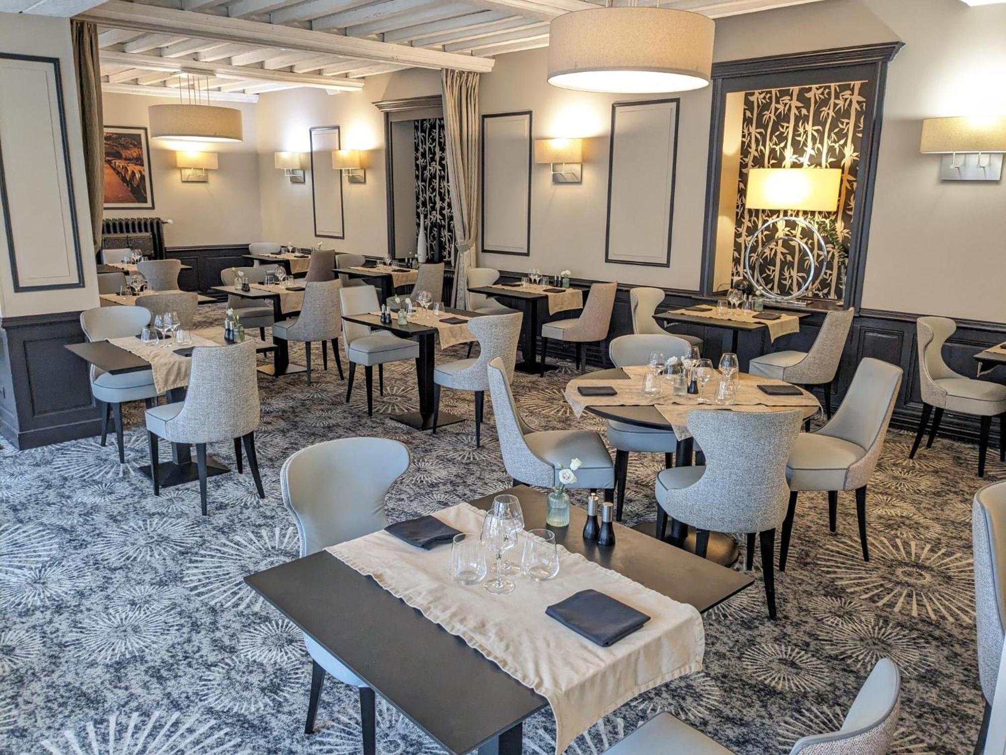 Hotel Le Lion D'or Et Restaurant La Table Du Lion Bayeux